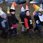 Dětský masopustní průvod potěšil lidi na sídlišti Šumavská