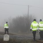 Foto z nehody u Okrouhlé. Vrtulník záchranářů nemohl přistát kvůli mlze
