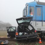 Foto z nehody u Okrouhlé. Vrtulník záchranářů nemohl přistát kvůli mlze