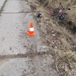 Cyklista se střetl s chodkyní, ta skončila v nemocnici