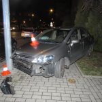 Řidič po nehodě nadýchal čtyři promile a způsobil škodu za téměř čtvrt milionu