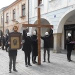Velikonoční hrkání v Třeboni nahradilo zvuky zvonů