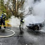 FOTOGALERIE: Na Táborsku hořelo BMW, škoda se vyšplhala přes milion