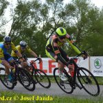 Fialovi chyběl na vítěze jediný bod! Cyklisté bojovali o bednu na Táborských okruzích