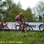 Fialovi chyběl na vítěze jediný bod! Cyklisté bojovali o bednu na Táborských okruzích