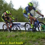 Fialovi chyběl na vítěze jediný bod! Cyklisté bojovali o bednu na Táborských okruzích