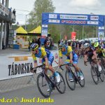 Fialovi chyběl na vítěze jediný bod! Cyklisté bojovali o bednu na Táborských okruzích
