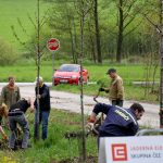 V Nákří vyrostla přes víkend nová třešňová alej. I další obce mohou získat prostředky z grantu Stromy