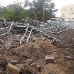 Ve Veselí nad Lužnicí odstřelili 66 metrů vysoký komín