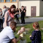 Plánské nábřeží v pondělí žilo vernisáží obrazů od žáků Teodora Buzu