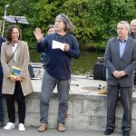 Plánské nábřeží v pondělí žilo vernisáží obrazů od žáků Teodora Buzu