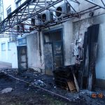 Na Lannově třídě hořely plastové nádoby, dřevěné palety a klimatizace
