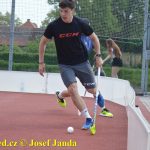 Chýnovští obhájci padli v nájezdech. Memoriál Jana Žáčka ve florbalu vyhráli Mokrý banditi