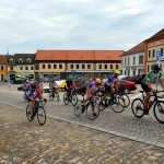 Benefiční cyklojízda Na kole dětem projela jindřichohradeckým regionem
