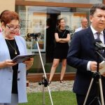 Malířská poezie Teodora Buzu v Dotecích času. Na vernisáži pokřtili monografii