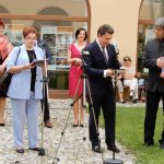 Malířská poezie Teodora Buzu v Dotecích času. Na vernisáži pokřtili monografii