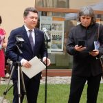 Malířská poezie Teodora Buzu v Dotecích času. Na vernisáži pokřtili monografii
