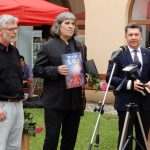 Malířská poezie Teodora Buzu v Dotecích času. Na vernisáži pokřtili monografii