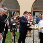 Malířská poezie Teodora Buzu v Dotecích času. Na vernisáži pokřtili monografii