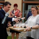 Malířská poezie Teodora Buzu v Dotecích času. Na vernisáži pokřtili monografii