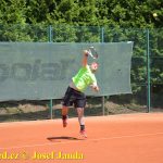 Jan Šimek porazil Libora Bednáře a završil na tenisovém Memoriálu Františka Štroufa hattrick