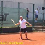 Jan Šimek porazil Libora Bednáře a završil na tenisovém Memoriálu Františka Štroufa hattrick