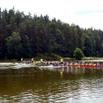 Ratmírovský rybník ovládly dračí lodě. Úspěch slavily domácí týmy