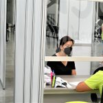 Na očkování bez registrace se v Budějovicích čekalo ve frontě. Podobná místa vzniknou i v okresech