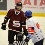 Budějovičtí hokejisté v parádní bitvě těsně padli se Spartou. Gulaš se za Motor trefil po devíti letech