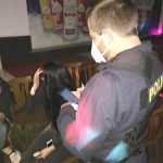 Pili mladiství alkohol? Nejvíce nadýchal šestnáctiletý chlapec