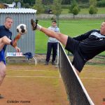 Složky integrovaného záchranného systému po náročné sezoně odpočívaly na sportovním poli
