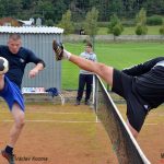 Složky integrovaného záchranného systému po náročné sezoně odpočívaly na sportovním poli