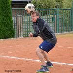 Složky integrovaného záchranného systému po náročné sezoně odpočívaly na sportovním poli