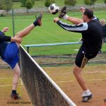 Složky integrovaného záchranného systému po náročné sezoně odpočívaly na sportovním poli