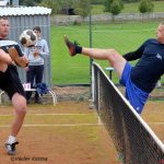 Složky integrovaného záchranného systému po náročné sezoně odpočívaly na sportovním poli