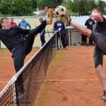 Složky integrovaného záchranného systému po náročné sezoně odpočívaly na sportovním poli