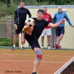 Složky integrovaného záchranného systému po náročné sezoně odpočívaly na sportovním poli