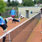 Složky integrovaného záchranného systému po náročné sezoně odpočívaly na sportovním poli