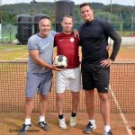Složky integrovaného záchranného systému po náročné sezoně odpočívaly na sportovním poli
