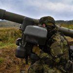 Sestřelit nepřátelský letoun i velet jednotkám. Nejen to trénují strakoničtí vojáci do mise