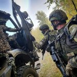 Sestřelit nepřátelský letoun i velet jednotkám. Nejen to trénují strakoničtí vojáci do mise