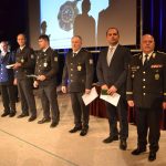 Desítky policistů byly oceněny, medaili převzali i dva muži za záchranu života