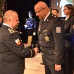 Desítky policistů byly oceněny, medaili převzali i dva muži za záchranu života