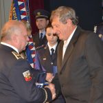 Desítky policistů byly oceněny, medaili převzali i dva muži za záchranu života