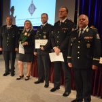 Desítky policistů byly oceněny, medaili převzali i dva muži za záchranu života