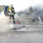 Požár truhlárny byl zcela zlikvidován až druhý den dopoledne. Škoda je v milionech