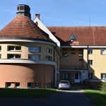 Hejtman potvrzuje: Dětská psychiatrická nemocnice v Opařanech má pokračovat. Škola také