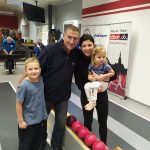 Kuželkářský maraton navštívily v průběhu pátku nejen sportovní osobnosti. Fronta na hru je i před půlnocí!