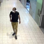 Policie pátrá po muži, který zneužil platební kartu