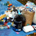 Rozbor odpadu z popelnice na sídlišti v Budějovicích má ukázat, že stavba spalovny je zbytečná